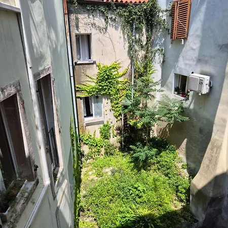 Arioso Apartment *